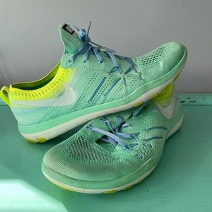 Nike flyknits size 9.5